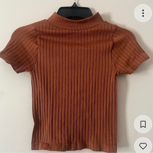 Crop Top - Picture 1 of 1